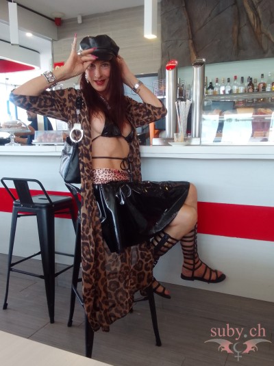 lady-suby-balmer-bdsm-with-gasolinera-abades Lady Suby bdsm Domina at a gas station. Abades, Tenerife.